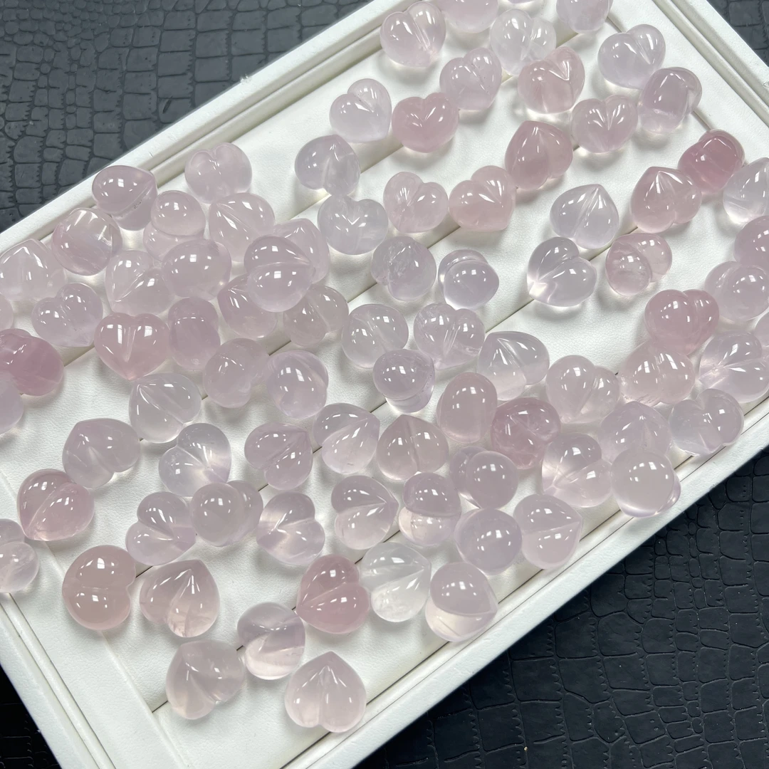 天然紫粉爱心【多样性发其一】1个装/打上下通孔