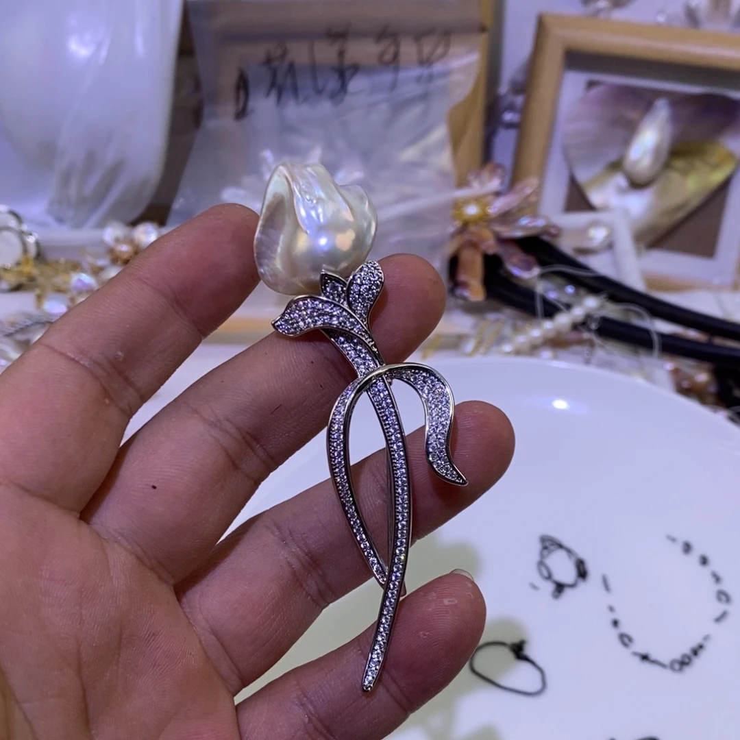 未镶嵌淡水珍珠胸饰