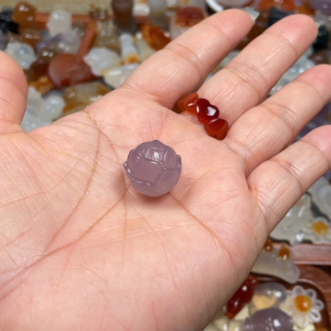 玛瑙/玉髓颈饰未镶嵌满**尘