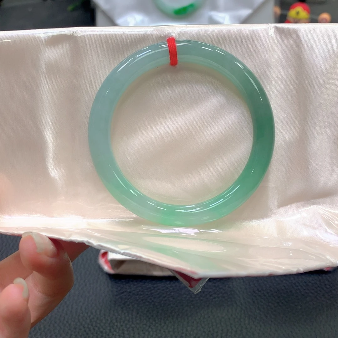 翡翠未镶嵌手镯32