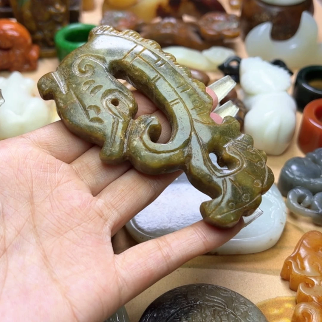 【闪购商品】蛇纹石玉颈饰未镶嵌