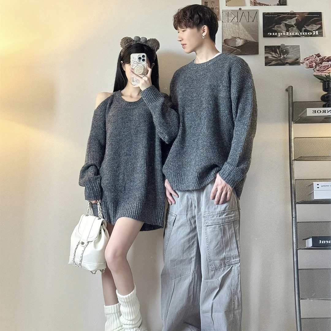 情侣装秋冬毛衣设计感ins慵懒风2025新款法式漏肩针织连衣裙宽松
