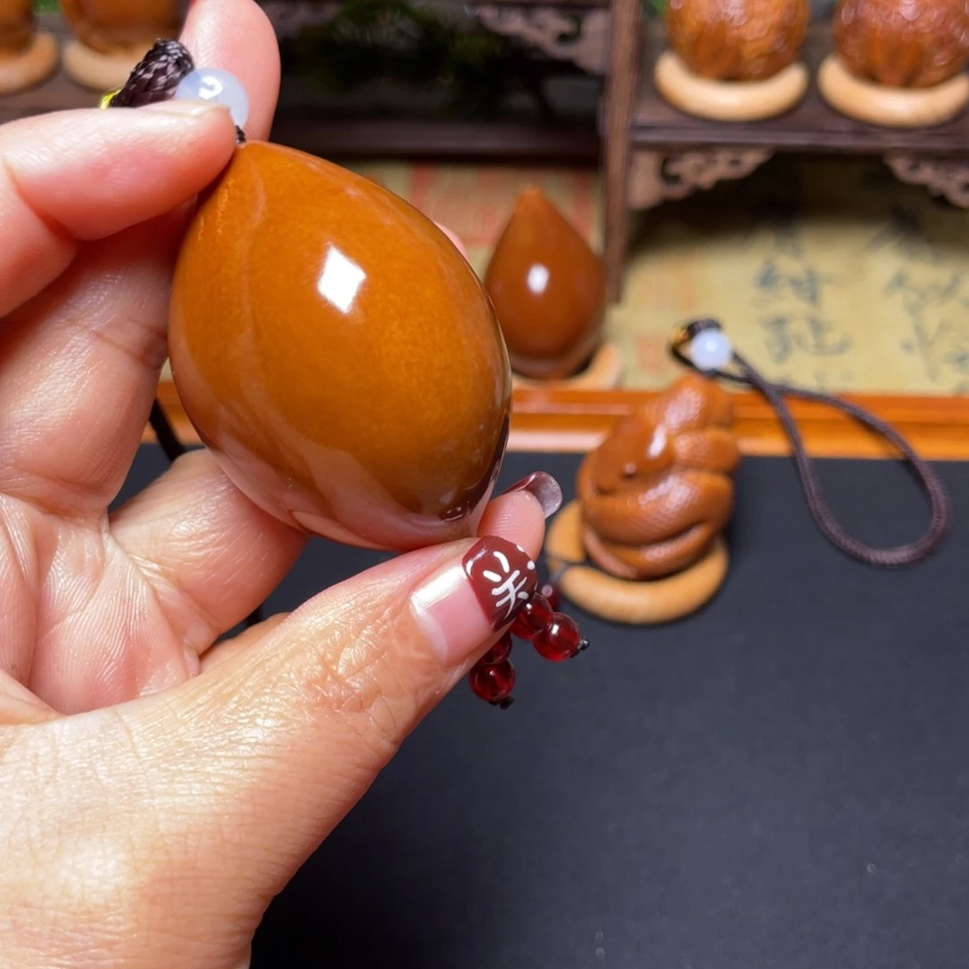 橄榄核吊坠一线天35穿配