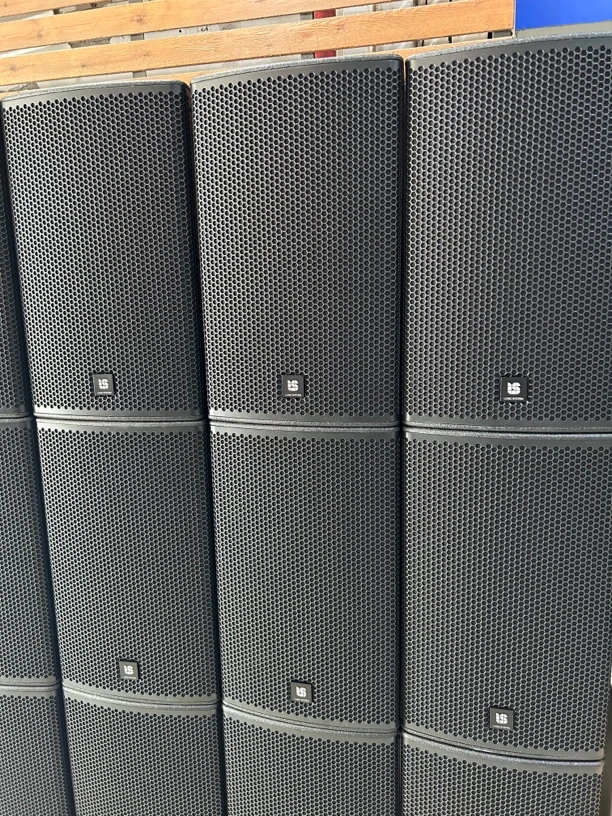 9新  （不包邮）英国罗杰12寸音响四件套➕畅娱点歌机一套