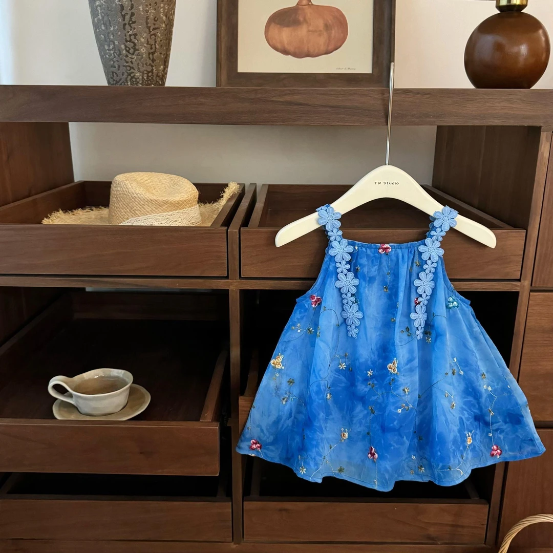 2025度假风女宝宝超美显白蓝色立体花朵刺绣背心裙