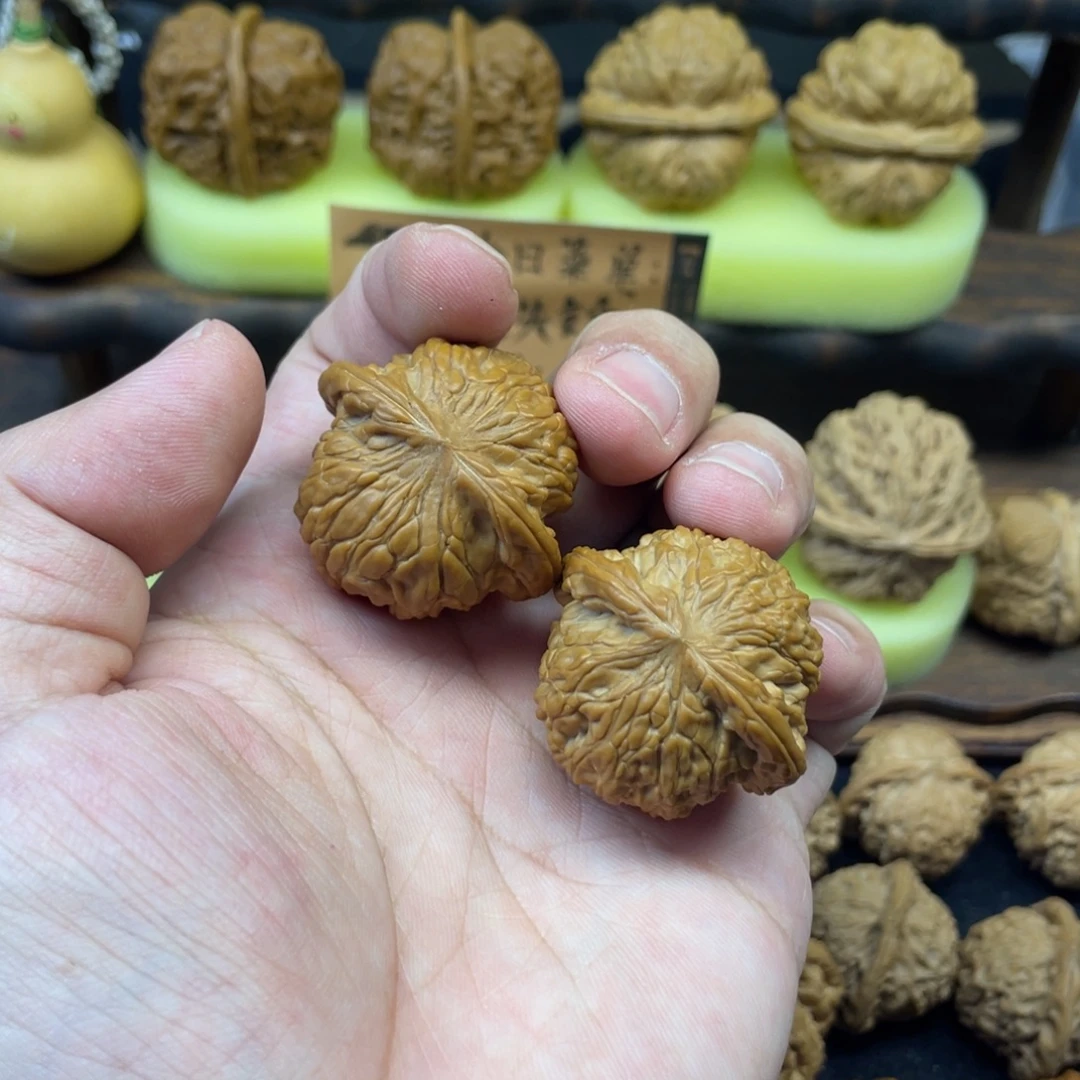 文玩核桃吊坠磨盘