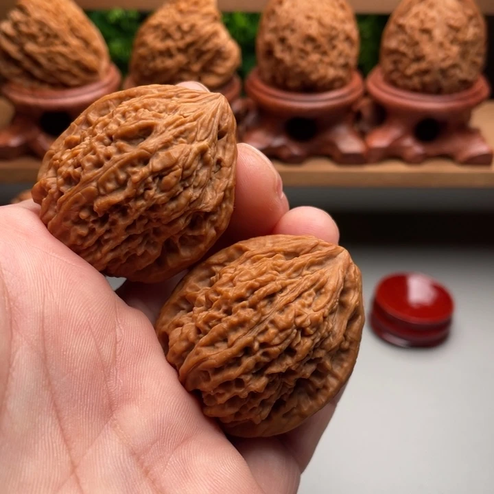 溫***茳把件文玩核桃南疆石小高炮