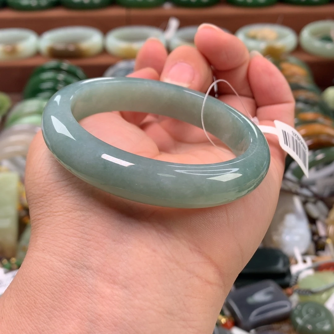 翡翠未镶嵌手镯翡翠