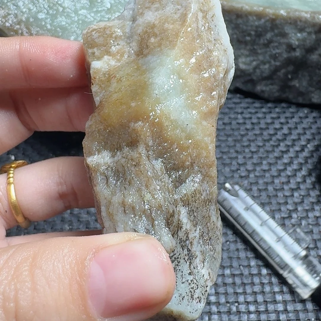 和田玉（糖玉）未镶嵌颈饰