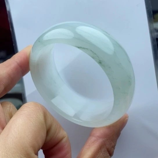 石英质玉（金丝玉）手镯未镶嵌