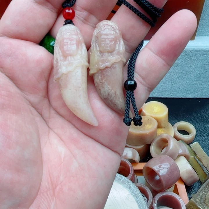 大叶紫檀（黑酸枝木类）福利款 雕刻小吊坠