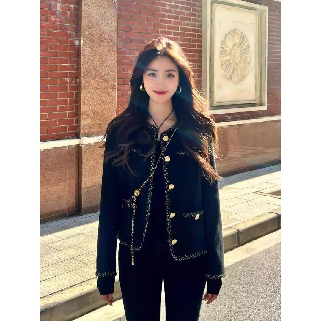 黑色气质小香式女装2025新款秋冬季百搭小名媛高端绗缝加厚短上衣