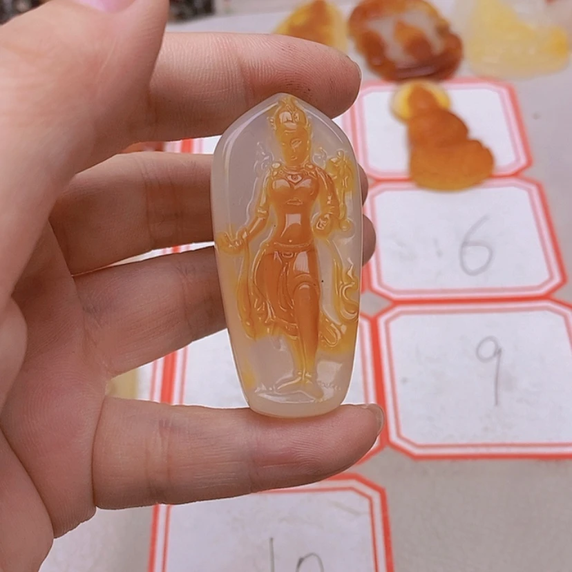 【闪购商品】玛瑙/玉髓未镶嵌珠宝半成品普****?