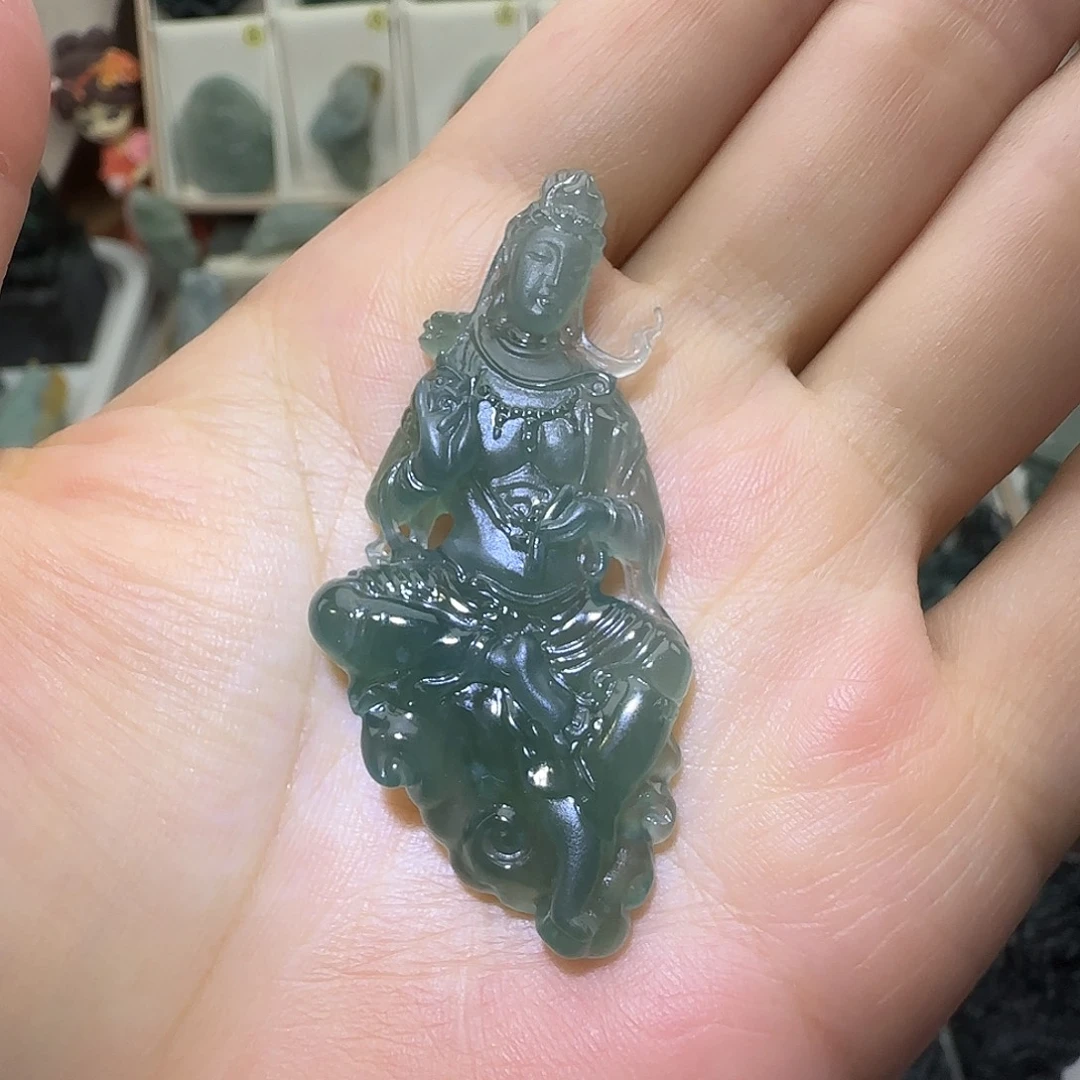 定制翡翠未镶嵌大威天龙翡翠多少