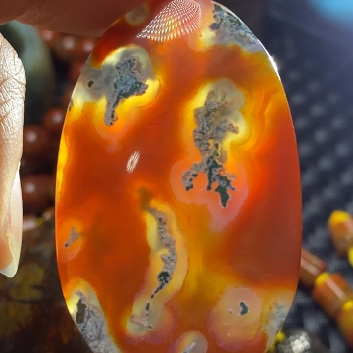 玛瑙/玉髓颈饰未镶嵌