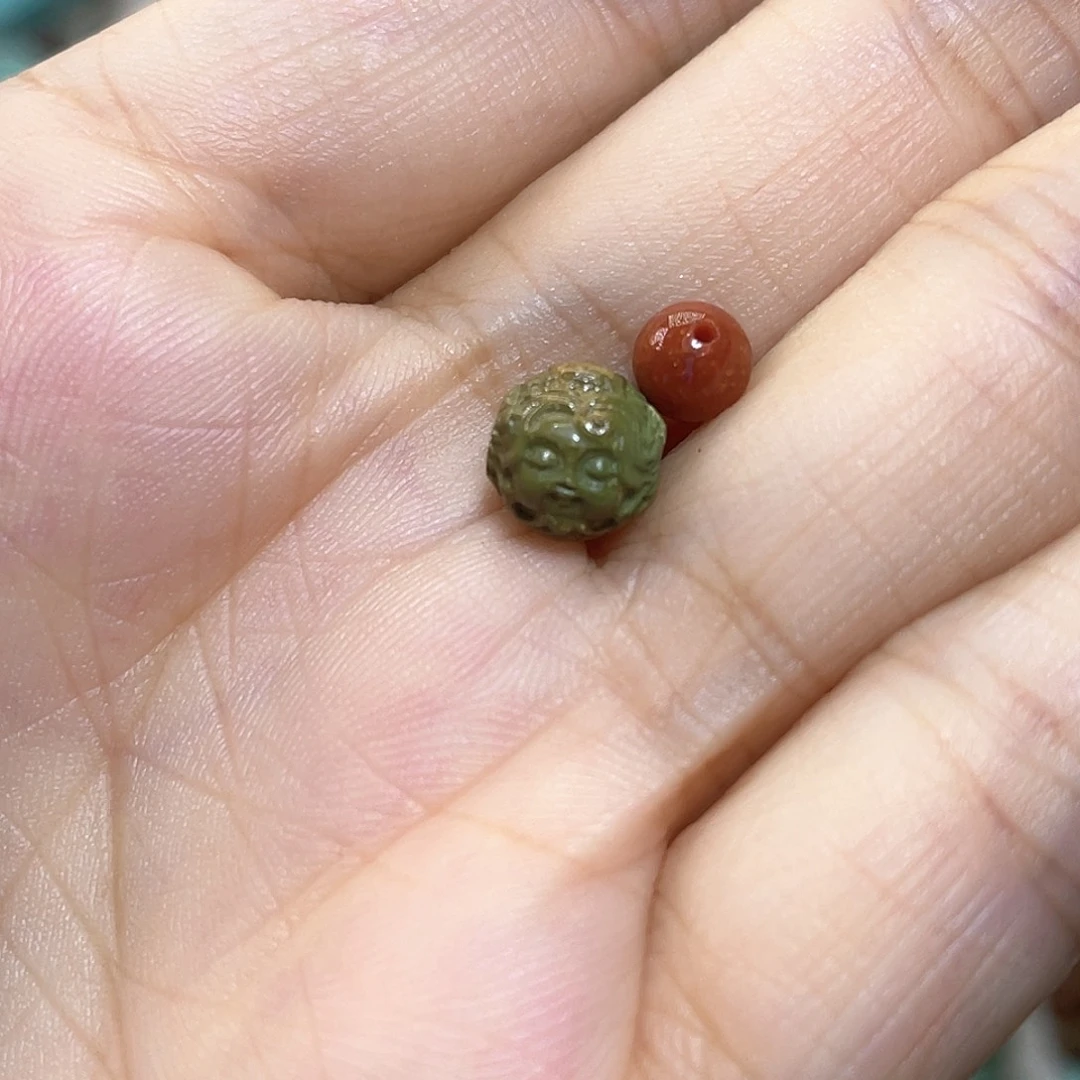 南红玛瑙配饰未镶嵌