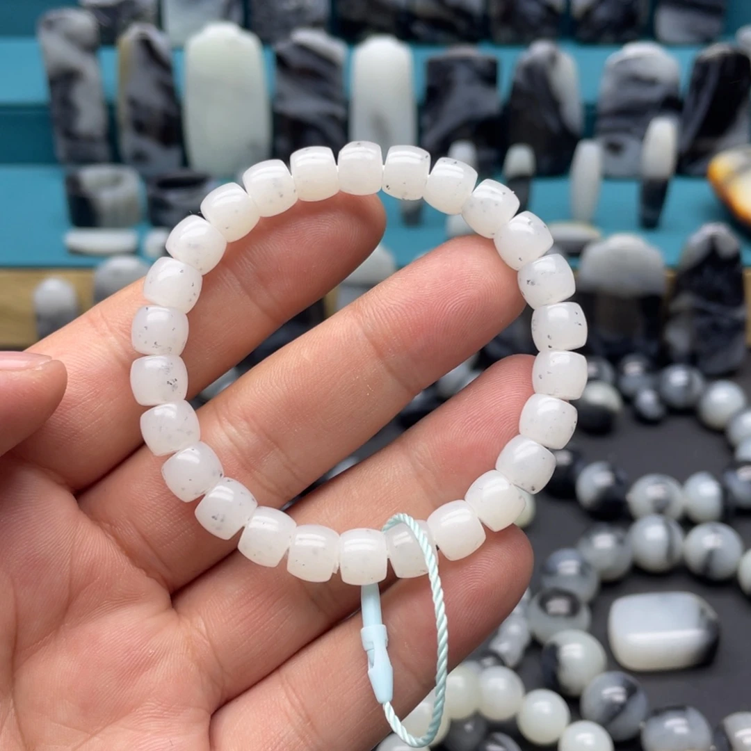 和田玉未镶嵌手串