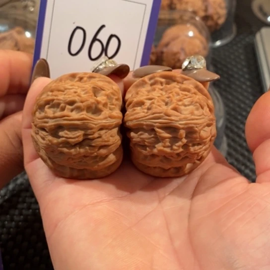 吊坠文玩核桃060白狮子40尺