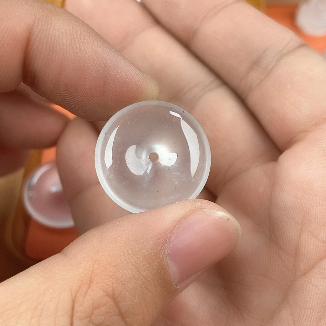 石英质玉颈饰未镶嵌平安扣