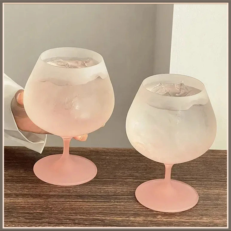 高颜值渐变粉磨砂玻璃杯GJB6法式高脚杯家用设计感红酒杯可【多宠】