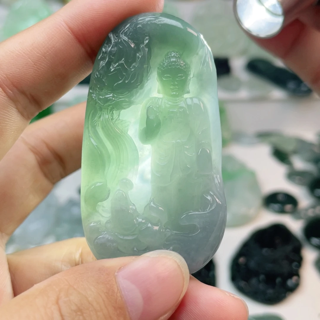 翡翠颈饰未镶嵌御龙阿弥