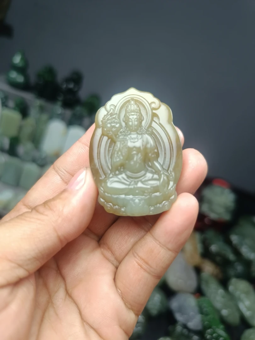 和田玉厚观音牌子