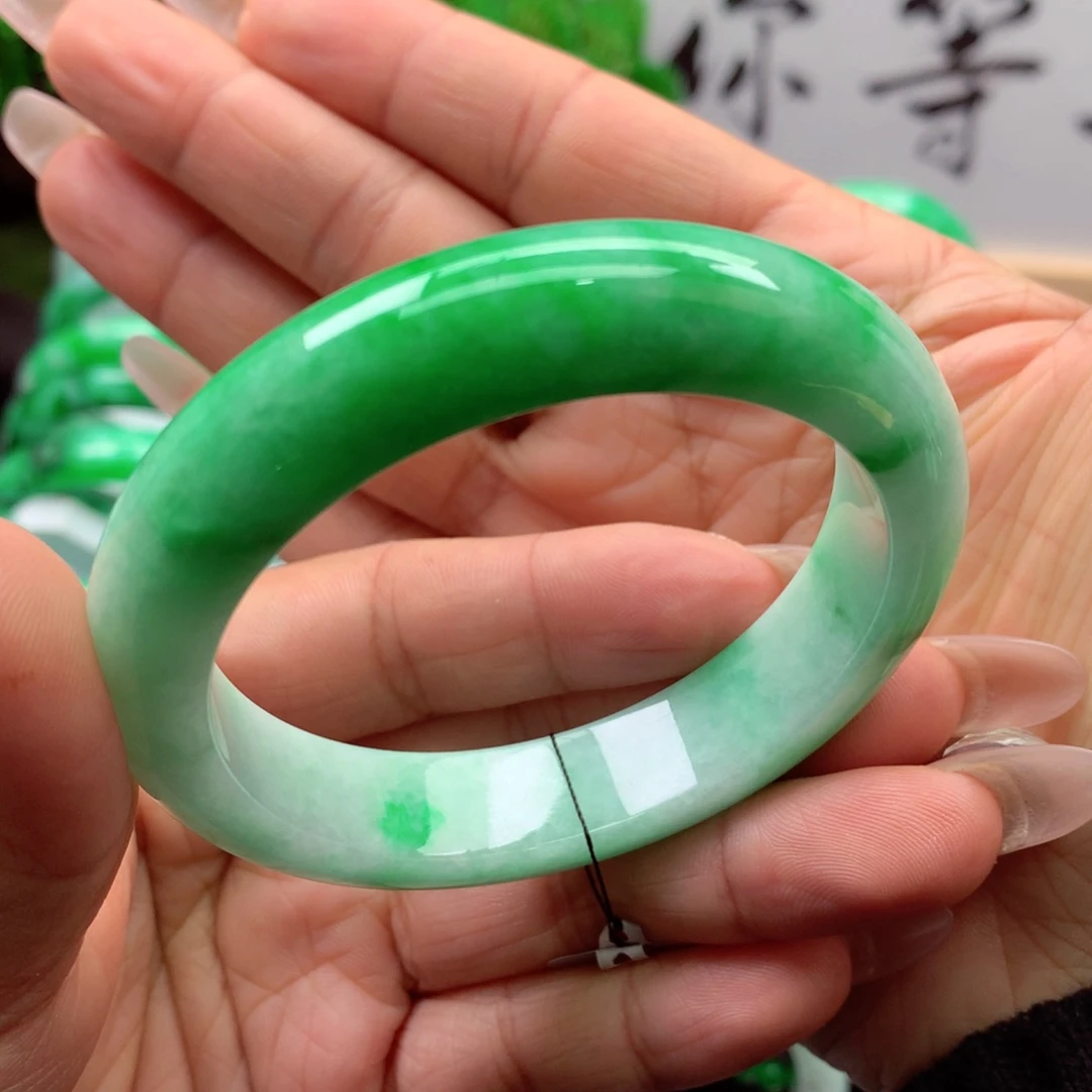 未镶嵌手镯翡翠缅甸