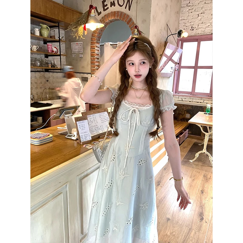 2025夏季爆款长款收腰方领短袖连衣裙女法式复古修身显瘦气质裙子