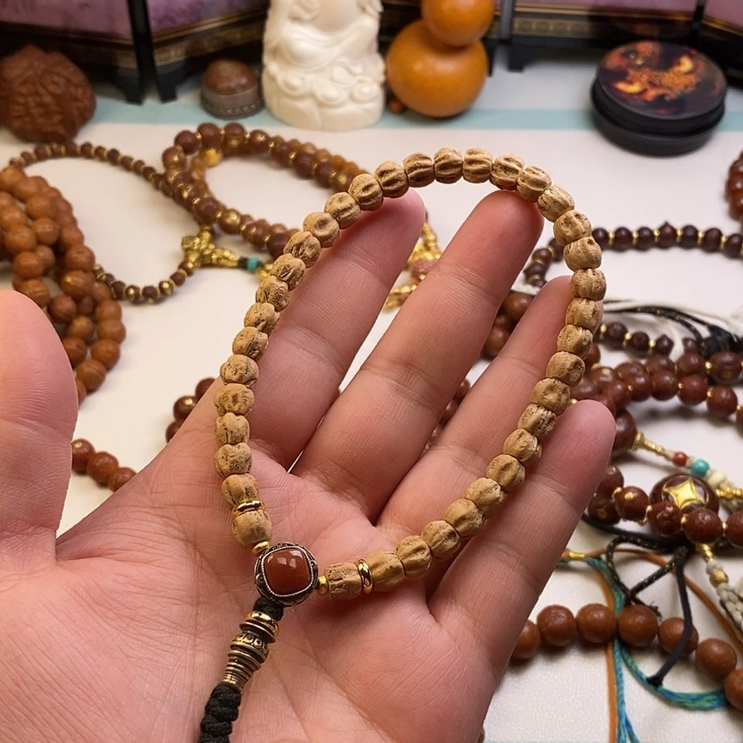 菩提吊坠。。。。。。。。。。。