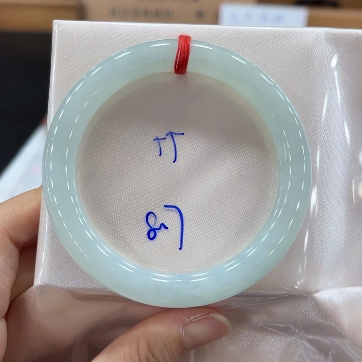 未镶嵌手镯翡翠翡翠