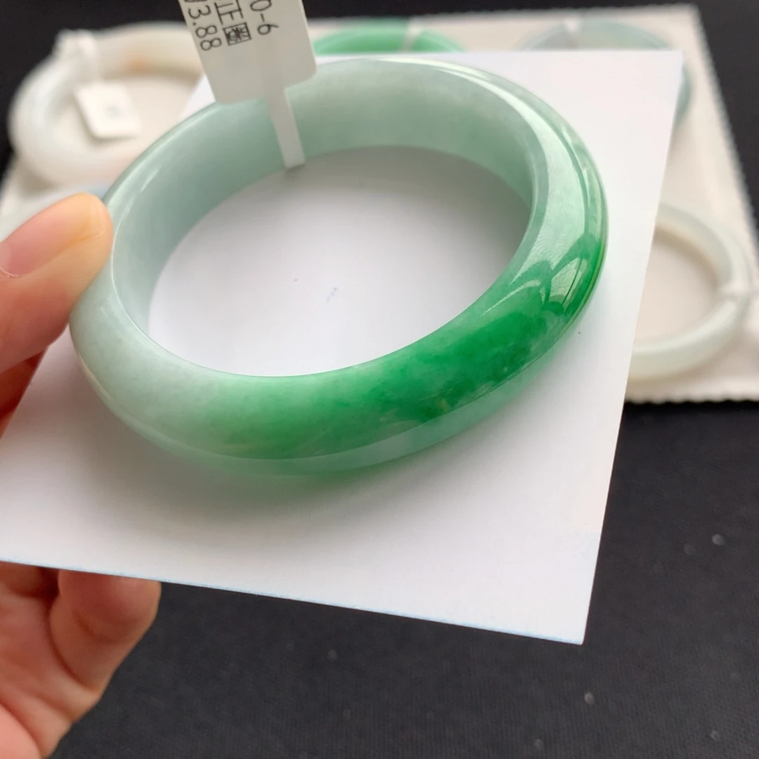翡翠未镶嵌手镯翡翠