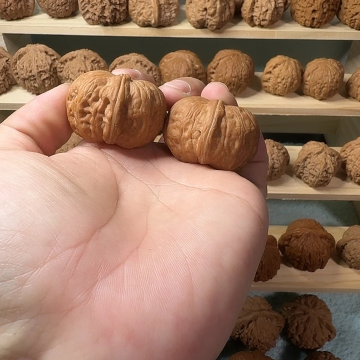 颇****文玩核桃吊坠元宝