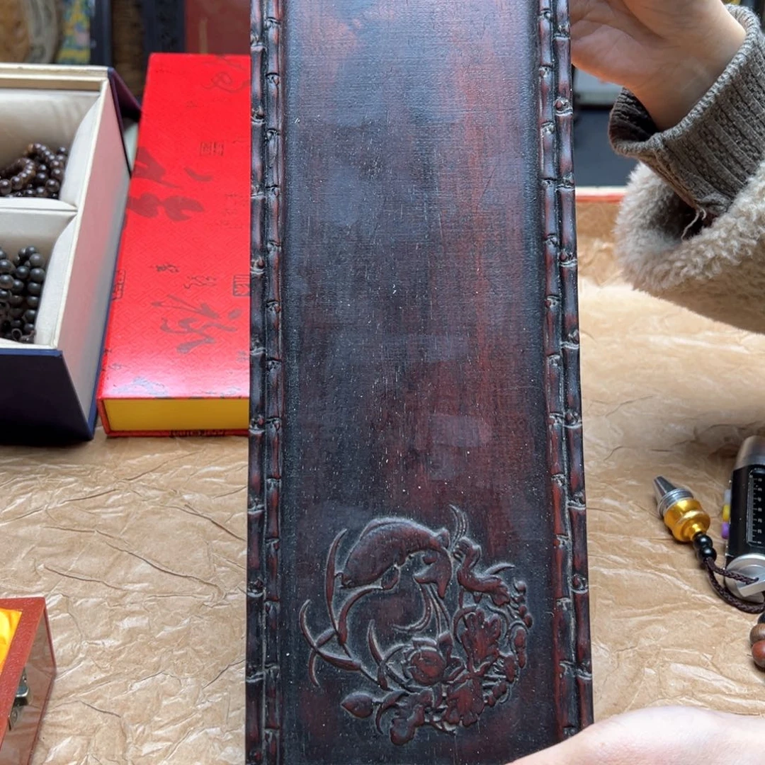 大叶紫檀（黑酸枝木类）