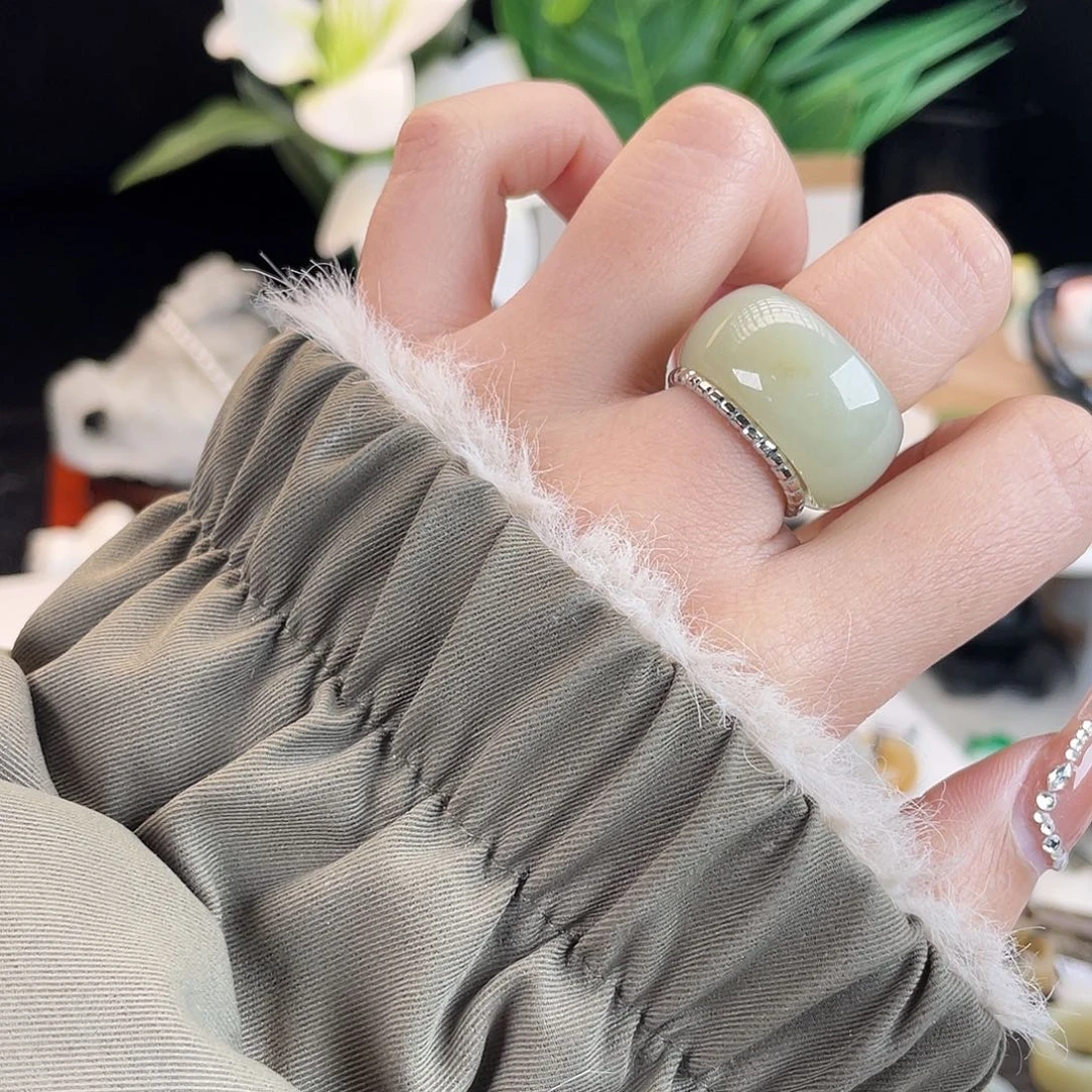 和田玉未镶嵌戒指E74一口糖花墩墩17.2