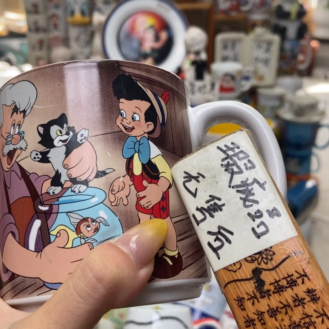 摆件是****吖陶瓷哈哈哈哈哈