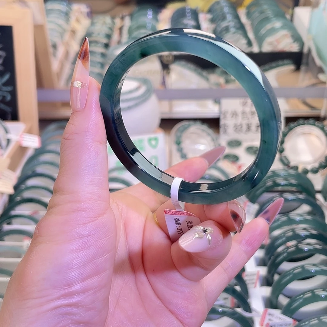 翡翠未镶嵌手镯方鐲54-55圈