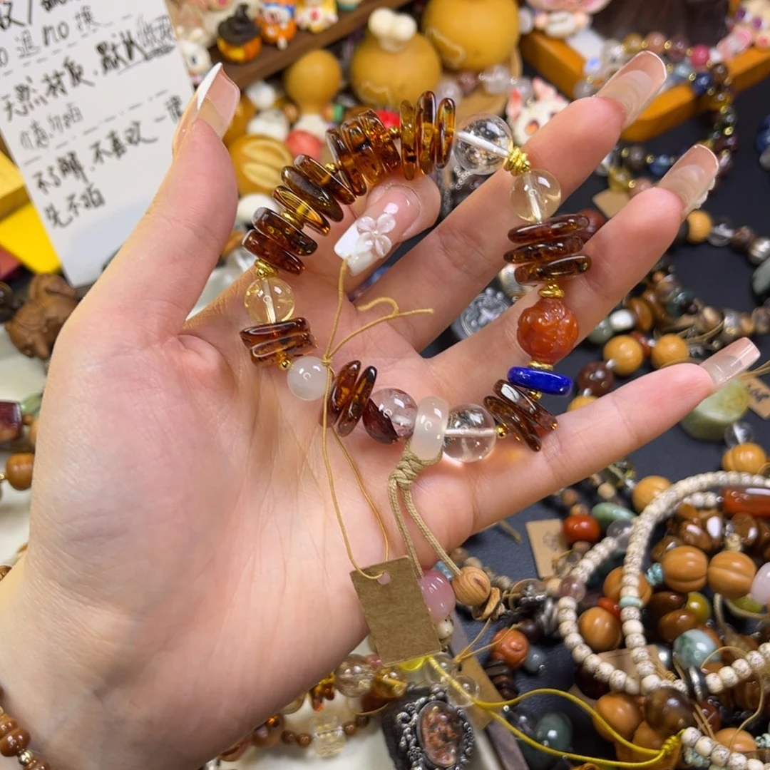 木质非金属直播间