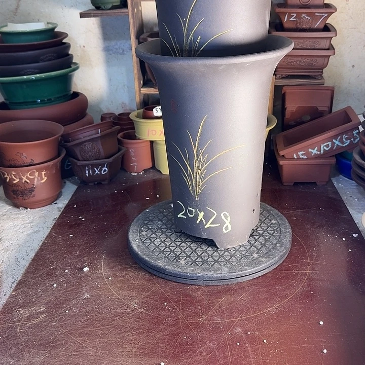 紫砂花盆，手工制作