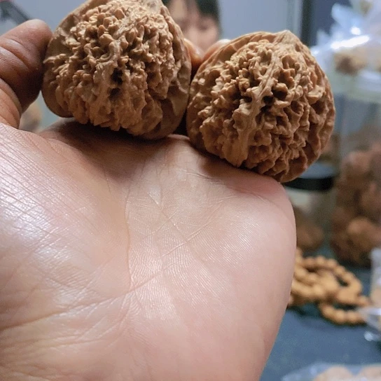 【闪购商品】把件文玩核桃43.5满天星大肚子