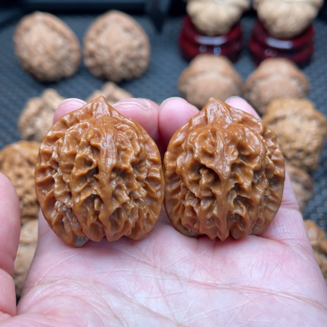 文玩核桃吊坠曹大龙