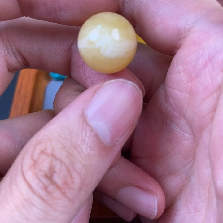 未镶嵌琥珀裸石天然原矿52