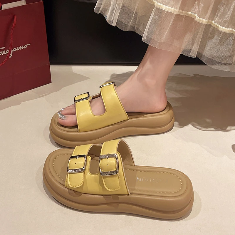 厚底勃肯拖鞋女2025夏季新款法式复古皮带扣软底休闲舒适一字凉拖