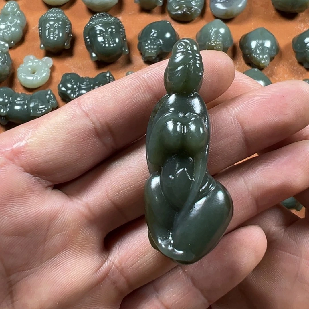 和田玉（糖玉）未镶嵌颈饰