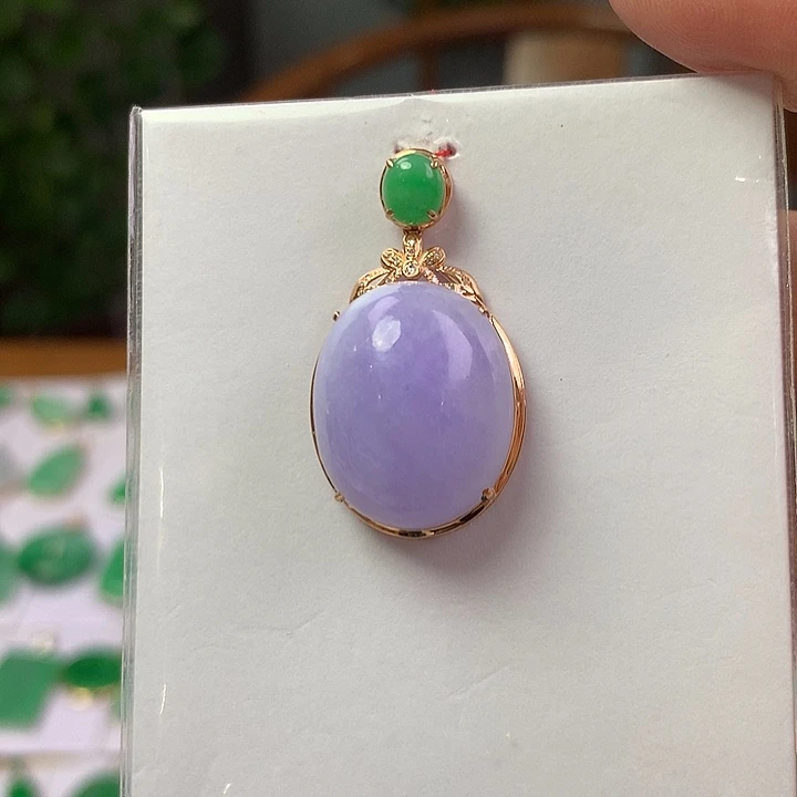 翡翠18K金镶嵌颈饰