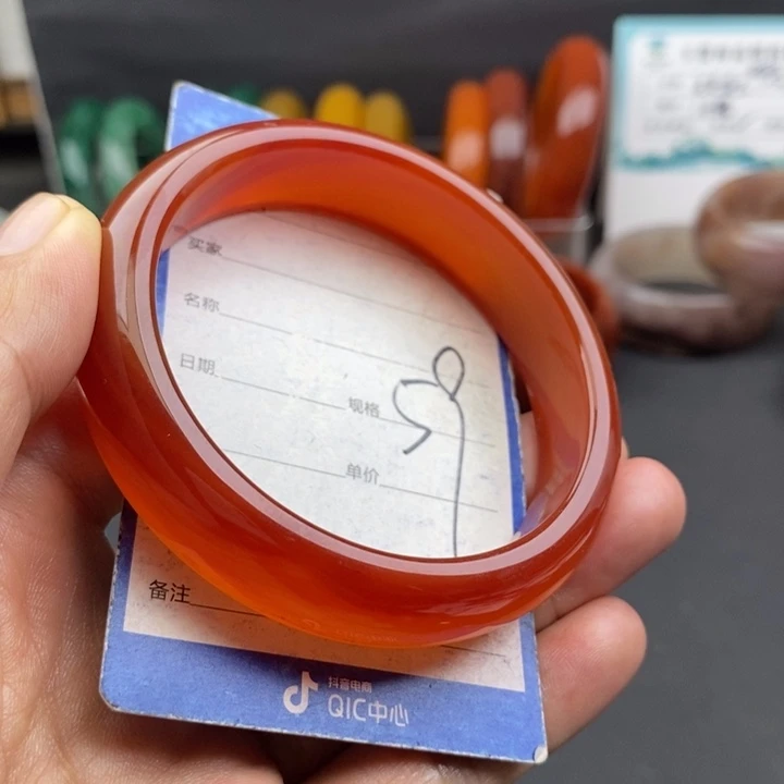 未镶嵌手镯石英质玉