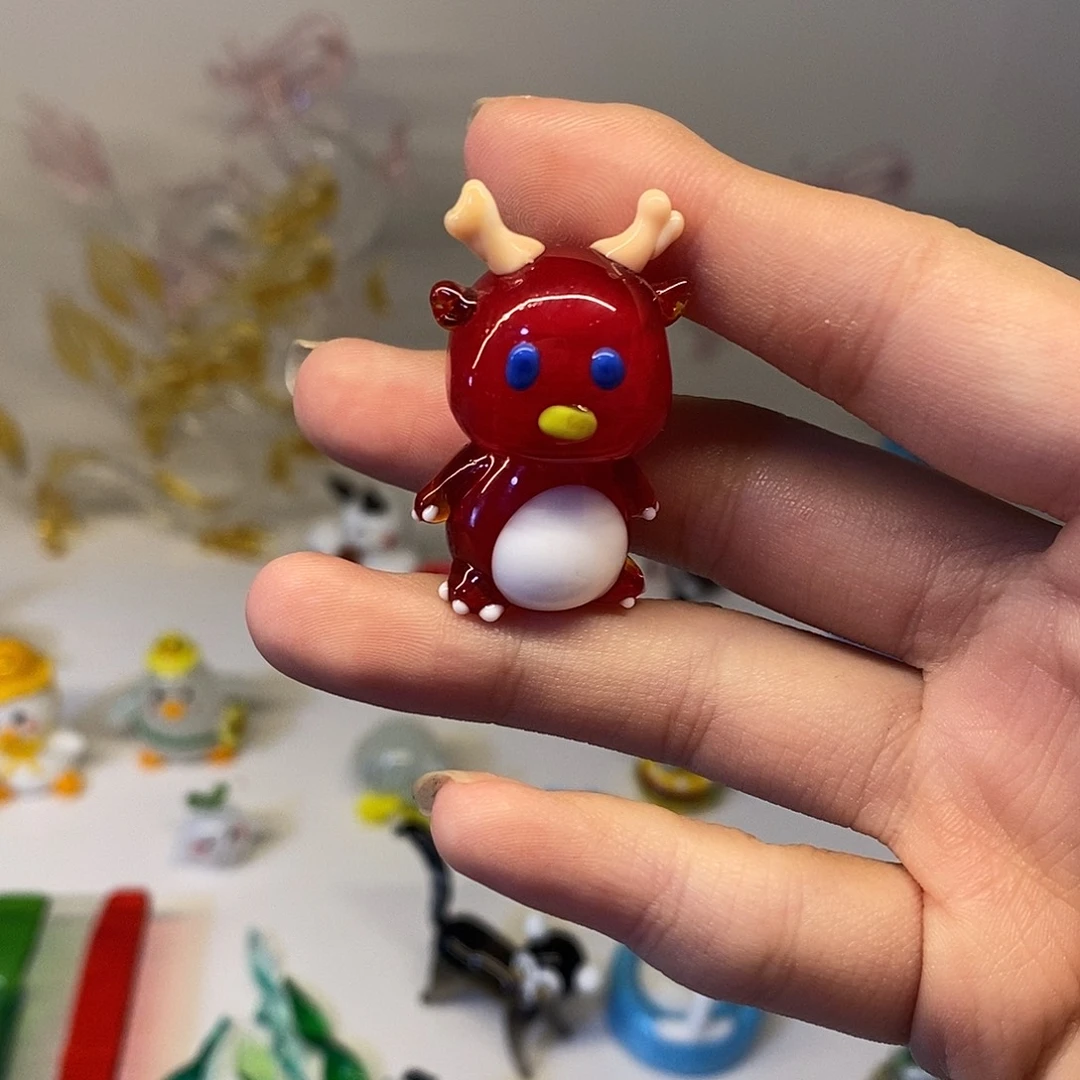 手工艺品琉璃红龙