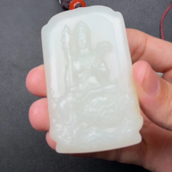 太****和田玉未镶嵌颈饰