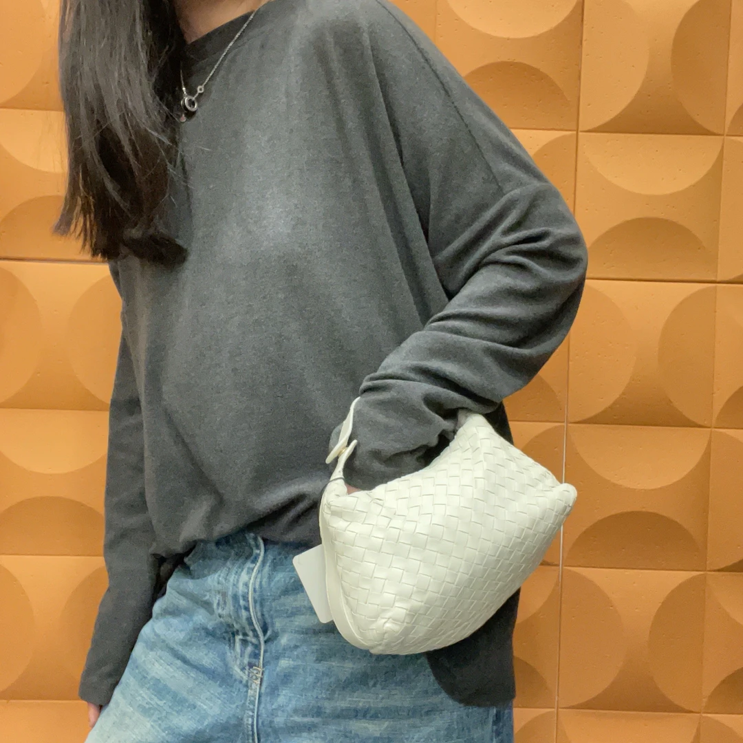 95新 BOTTEGA VENETA/葆蝶家 【KK】 42 1236 白色编织扣带手提包