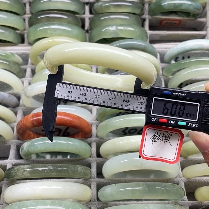 未镶嵌蛇纹石玉手镯287