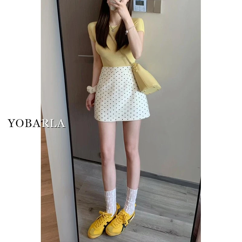 白色波点休闲短裙女秋冬高腰梨形身材大码胖mm显瘦a字半身裙子